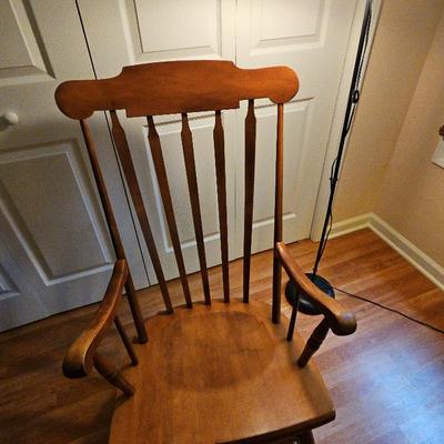 Maple Rocking Chair & Black Floorlamp 