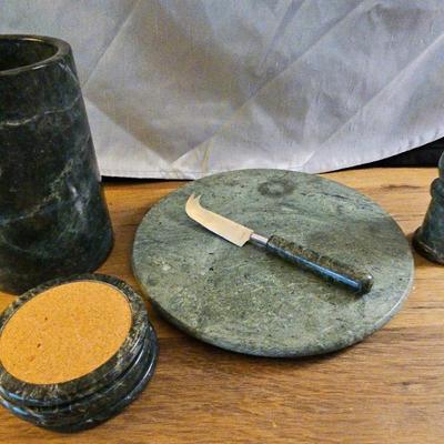 Green Marble Entertainment Set
