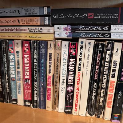 Mystery Lot: Vintage Detective Fiction (Ngaio Marsh, Agatha Christie)