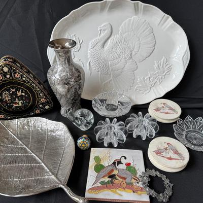 Mystery Lot: Vintage Decor