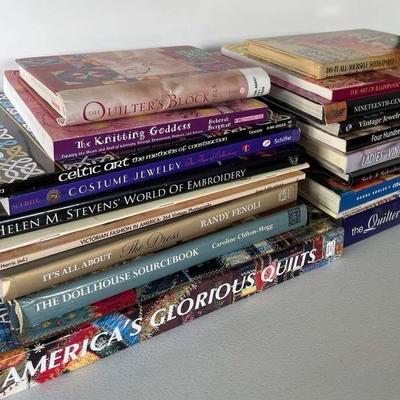 Quilting, Fashion,Needlepoint And More Resource Books (20)