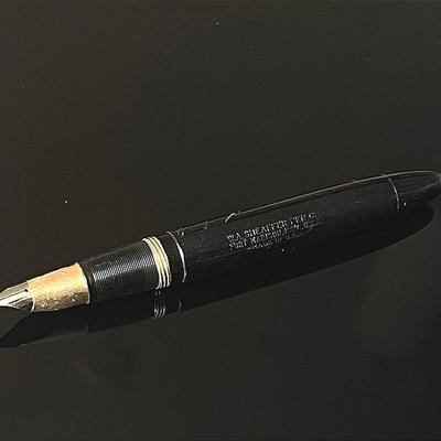 Shaeffer Bakelite Pen with 14K Gold Nib