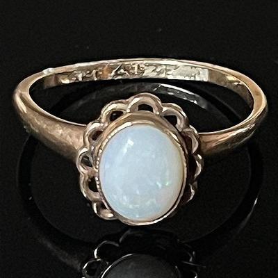 10K Yellow Gold Opal Ring, Vintage 