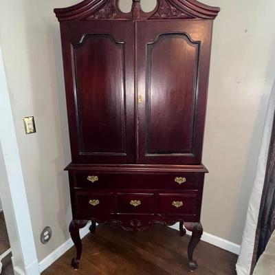 Wood Hutch