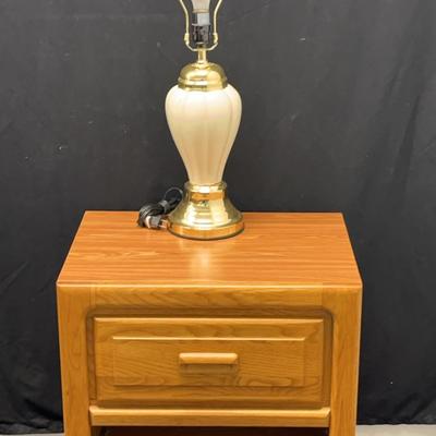 Stanley Nightstand With Lamp