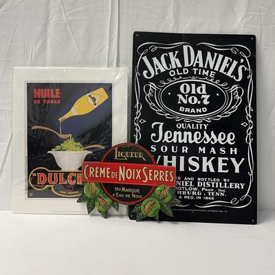 Liquor Wall Decor (3)