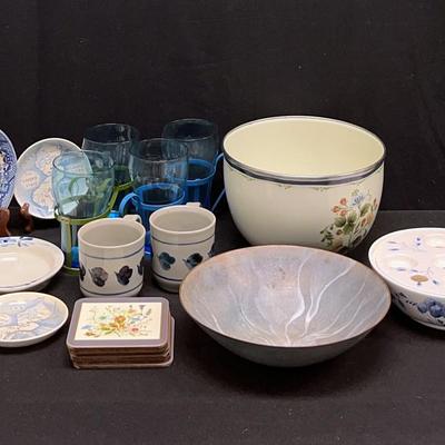 Blue And White Floral Diningware