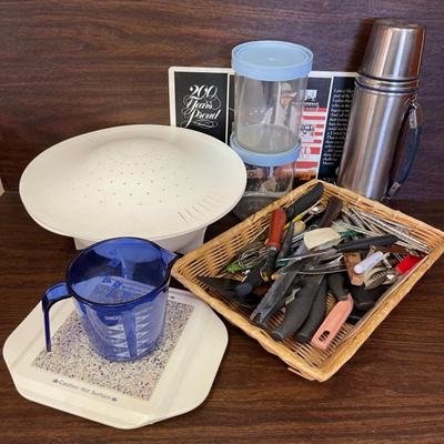“Western Field” Thermos & More Kitchen Essentials 
