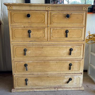 Vintage Mid-Mod Chest of Drawers