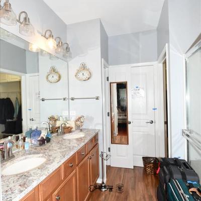 400 bathroom