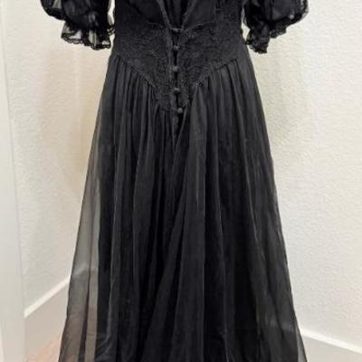 Lovely Vintage Val Mode Lace & Net Full Length Nightgown & Robe With Satin Buttons Size M