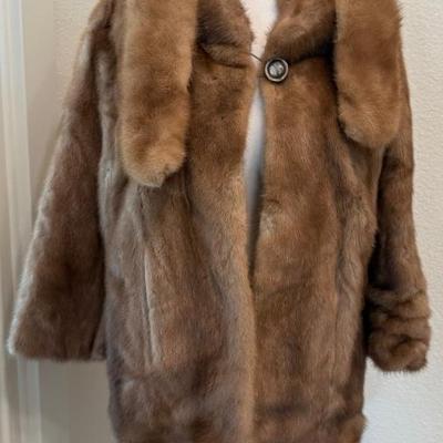 Vintage Jonas Bros Denver CO Ladies Authentic Fur Coat Size Medium With Clip On Collar & Satin Lining 
