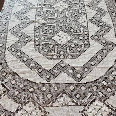 Antique Embroidered Tablecloth Floral Motif And Intricate Embroidery Work And Filet Lace 74 X 62 Oval 