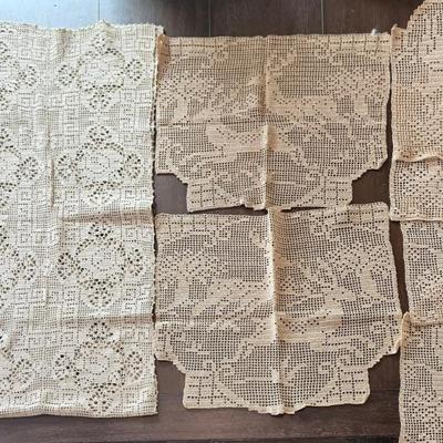 Vintage Croceht Deer Motif Chair Covers And Arm Rests & Lace Table Runner 