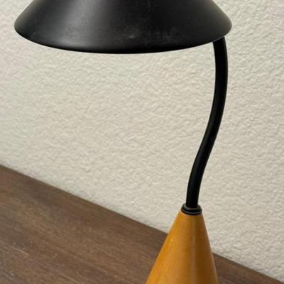 Vintage Mid Century Modern Look Desk Lamp With Light Faux Wood & Metal Base Works 