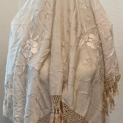 Antique Silk Cream Ivory Victorian Piano Scarf 32 Xx 32 Table Cover Embroidered Flowers