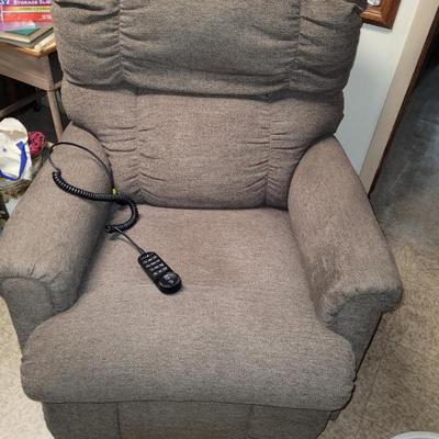 Sale Photo Thumbnail #4: Lift Chair/Recliner