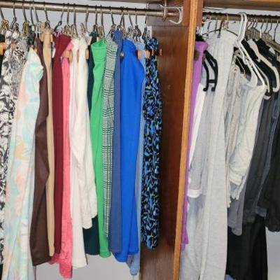 Sale Photo Thumbnail #33: Clothes - Lots of 18-20 Women