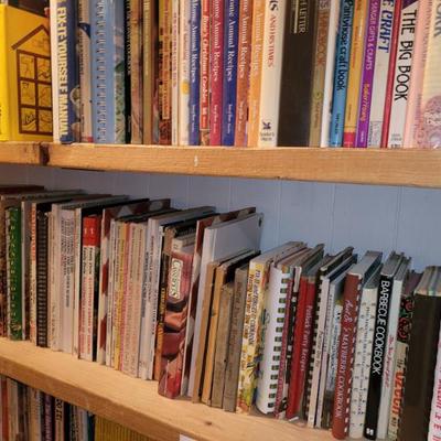 Sale Photo Thumbnail #17: Cook Books, Automotive, House Repair, Novels, Modern, Vintage