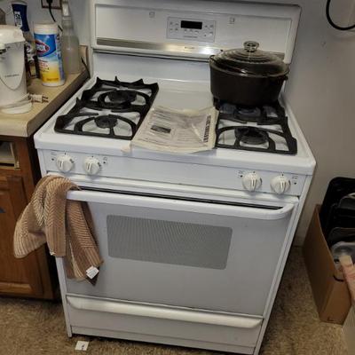 Sale Photo Thumbnail #8: Frigidaire Gas Stove