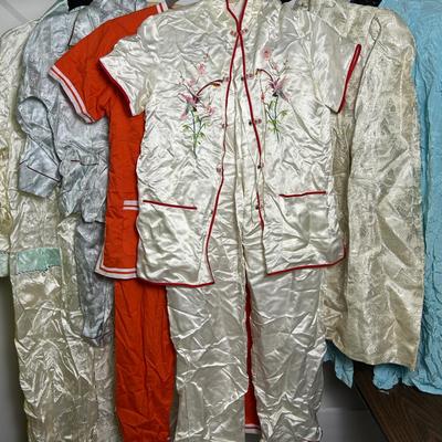 Vintage Chinese Robes & Pajamas (various sizes)