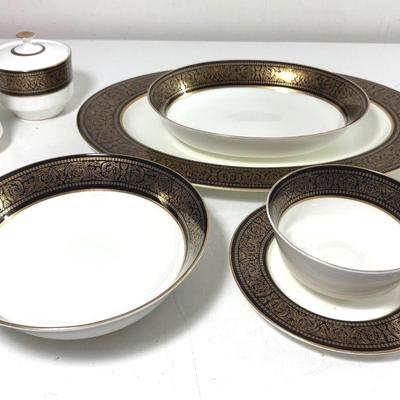 Mikasa "Mount Holyoke" Bone China Serving Pieces - Platters, Bowls, Gravy Boat, Creamer & Sugar