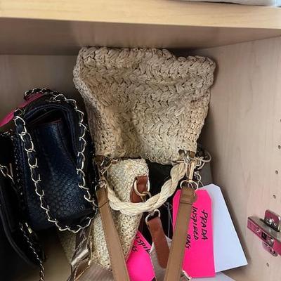 Sale Photo Thumbnail #843
