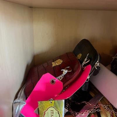Sale Photo Thumbnail #831