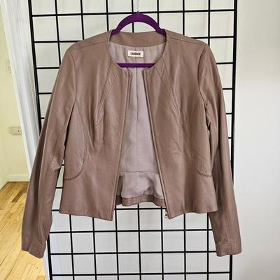 Sale Photo Thumbnail #180