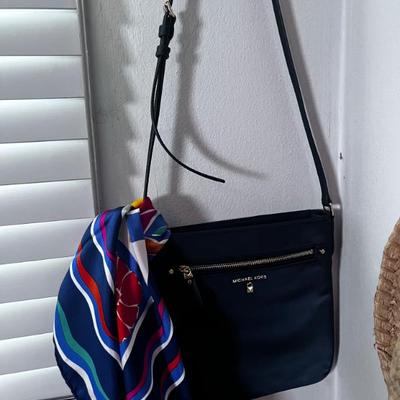 Sale Photo Thumbnail #73: HANDBAG