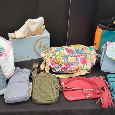 Women's Boutique (WH11)