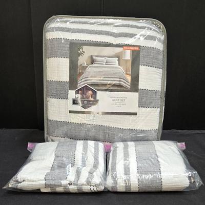 Full/Queen Quilt Set (WH2)