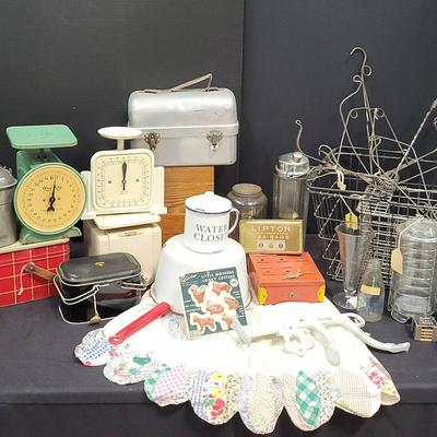 Antique Kitchen (feat. Ice Cream Freezer) (WH9)