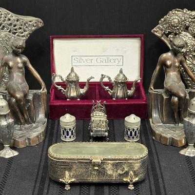 Charming Early 20th Century Decor (feat. Modest Maiden Bookends) (WH10)