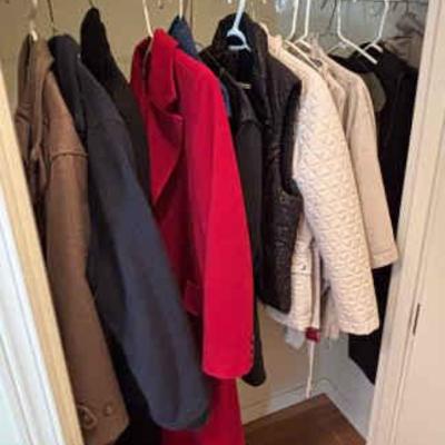 Clothing men women's jackets & pullovers