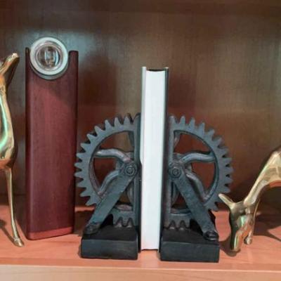Wood kaleidoscope bookends & brass figurines