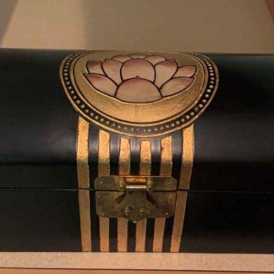 Lotus flower decorative box