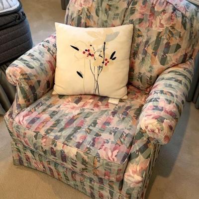 Sherrill upholstered accent chair