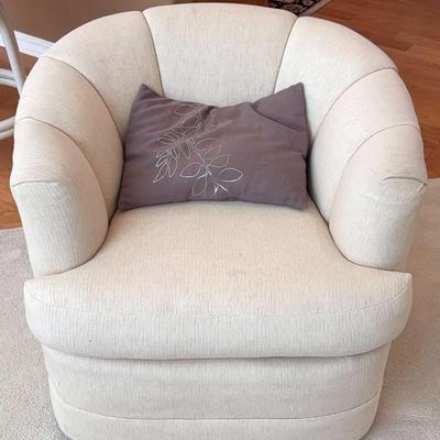 Far west barrel chair