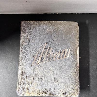 Antique Photo Album Velvet Cover Epherma Old Fashioned Photos No Clasp