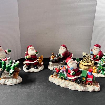 Santa’s Village Russ Berrie Figures Train Presents Animals Tree