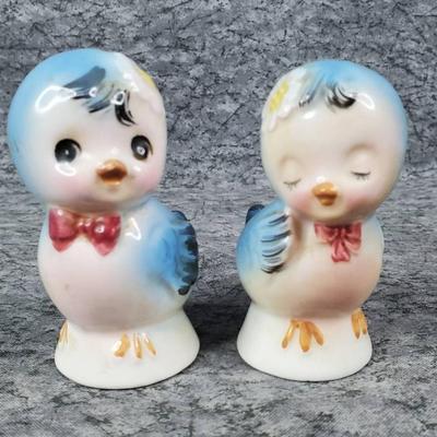Mid century blue bird salt pepper shakers
