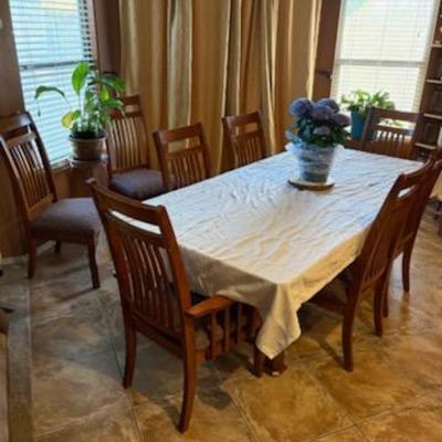 Dining room table 8 chairs