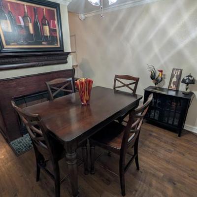 Solid wood table - extendable - and chairs