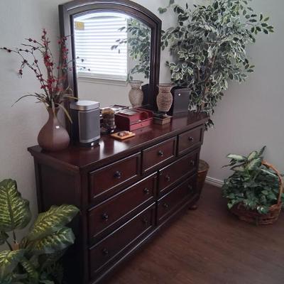 Solid wood 5-piece bedroom set