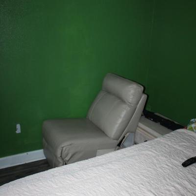 Sale Photo Thumbnail #14