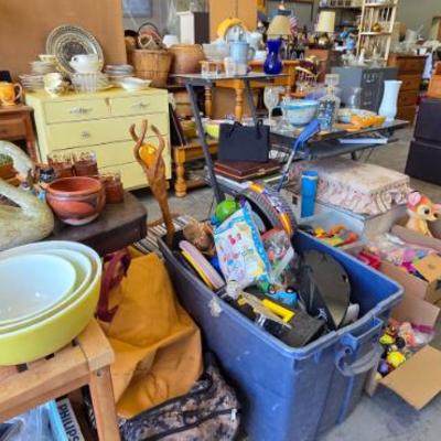 Estate sale photo