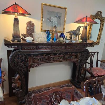 Massive altar table