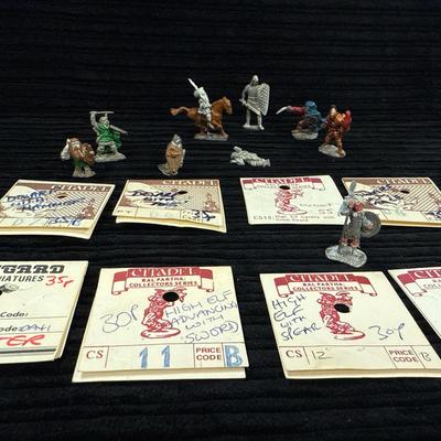 Lot 24: Vintage Fantasy Miniatures