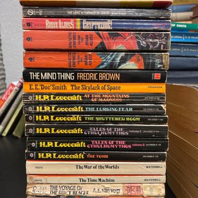 Vintage H.P. Lovecraft & Cosmic Horror Collection
